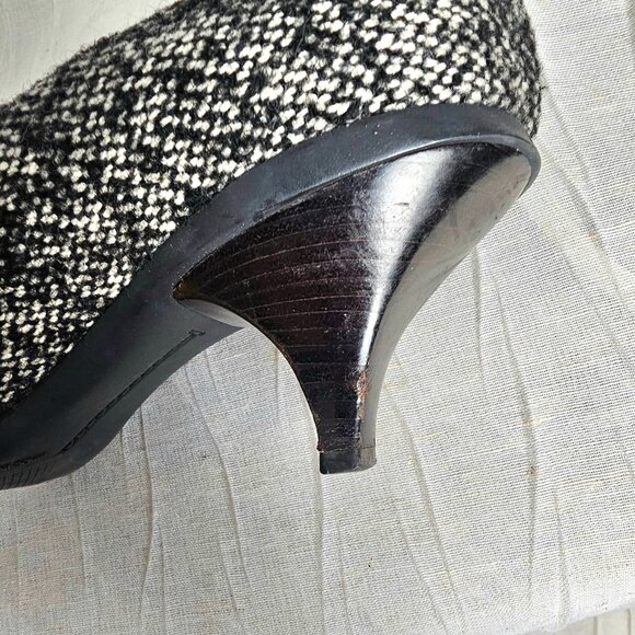 PRADA Tweed & Patent Leather Kitten Heels Pumps – With Box - Picture 12 of 16